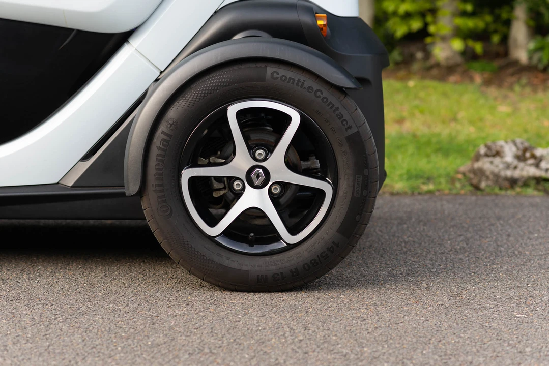 2016 Renault - Image 18 of 31