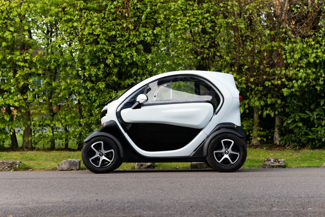 2016 Renault - Image 17 of 31
