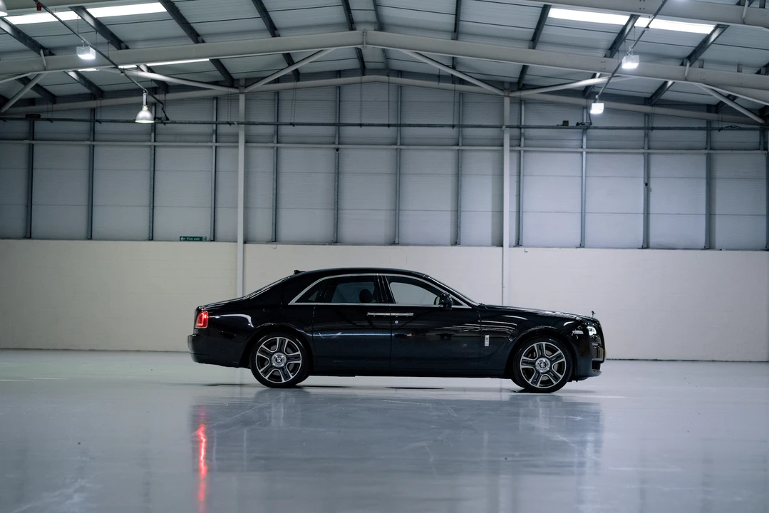 2016 Rolls-Royce Ghost 1st Gen - Image 30 of 31