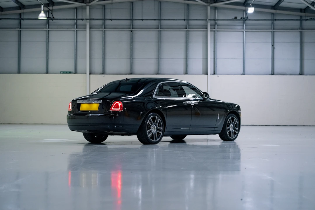 2016 Rolls-Royce Ghost 1st Gen - Image 15 of 31