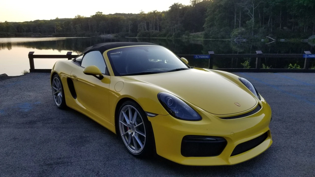 2016 Porsche 981 Boxster Spyder - Image 4 of 14