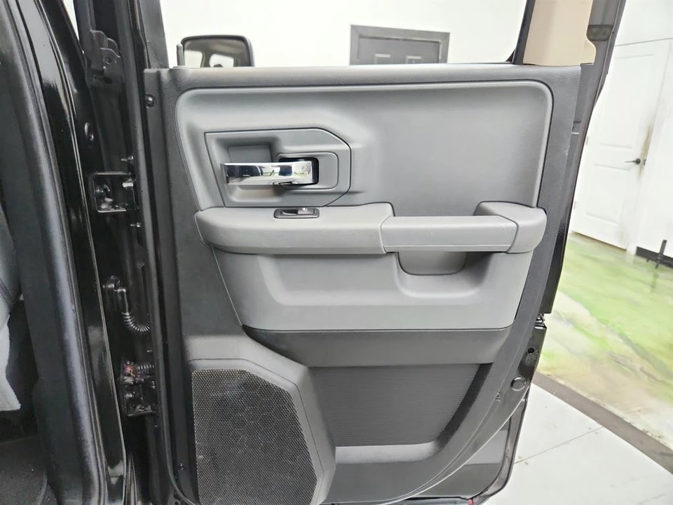 2016 Ram 1500 1st Gen - Image 26 of 31