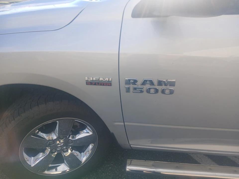 2016 Ram 1500 1st Gen - Image 5 of 15