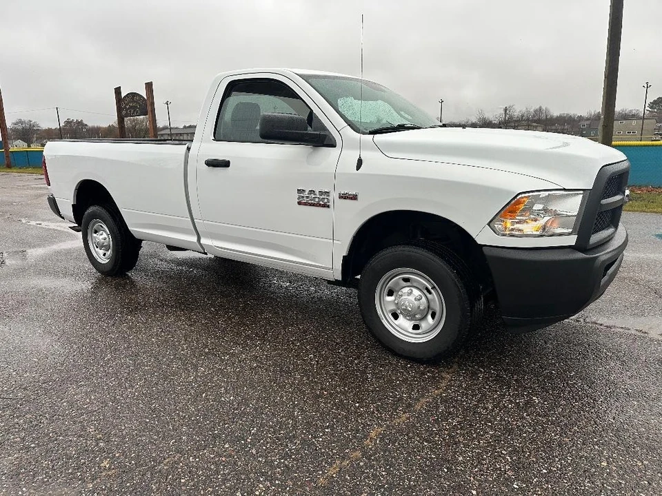 2016 Ram Heavy Duty - Image 2 of 16