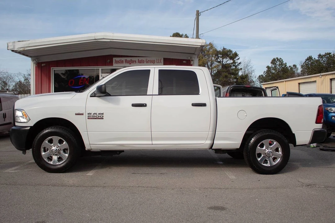 2016 Ram Heavy Duty - Image 2 of 21