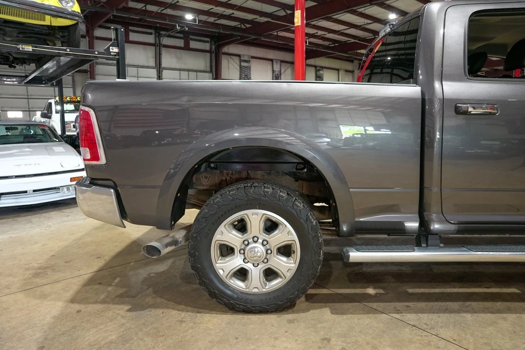 2016 Ram 3500 - Image 8 of 31