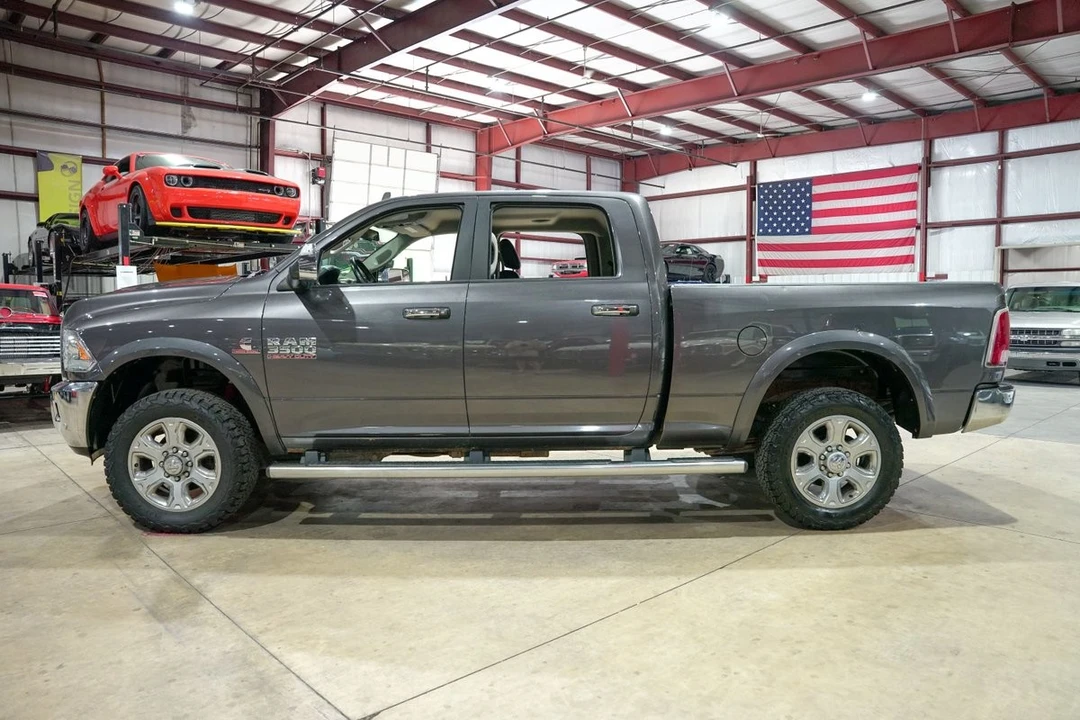 2016 Ram 3500 - Image 3 of 31