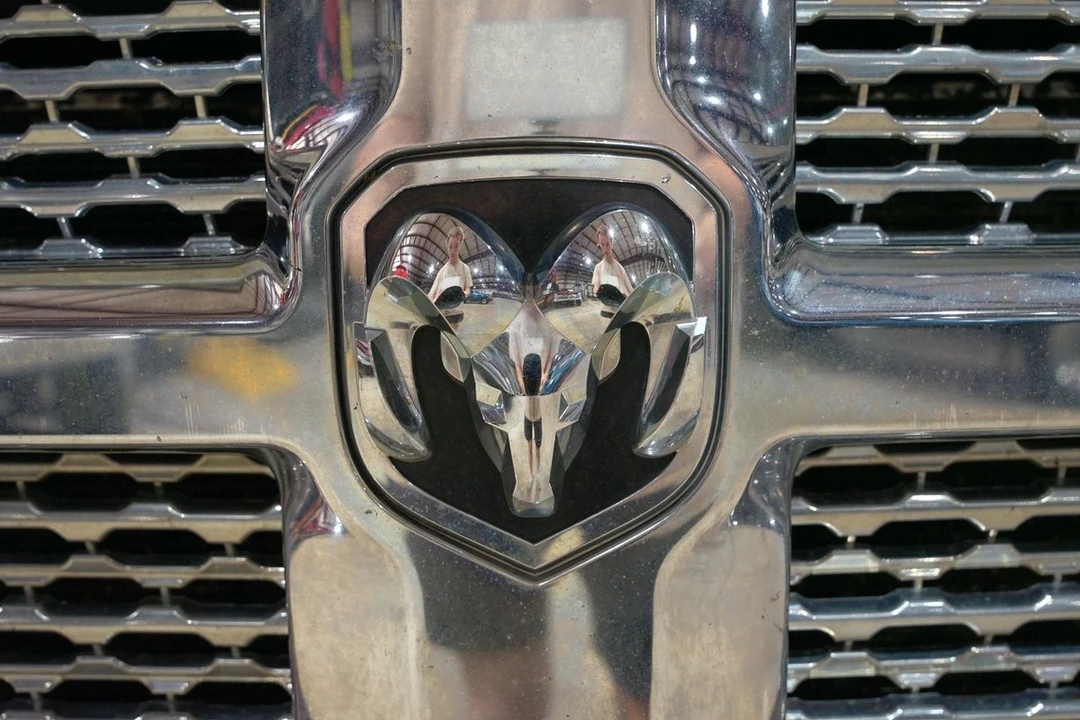 2016 Ram 3500 - Image 17 of 31