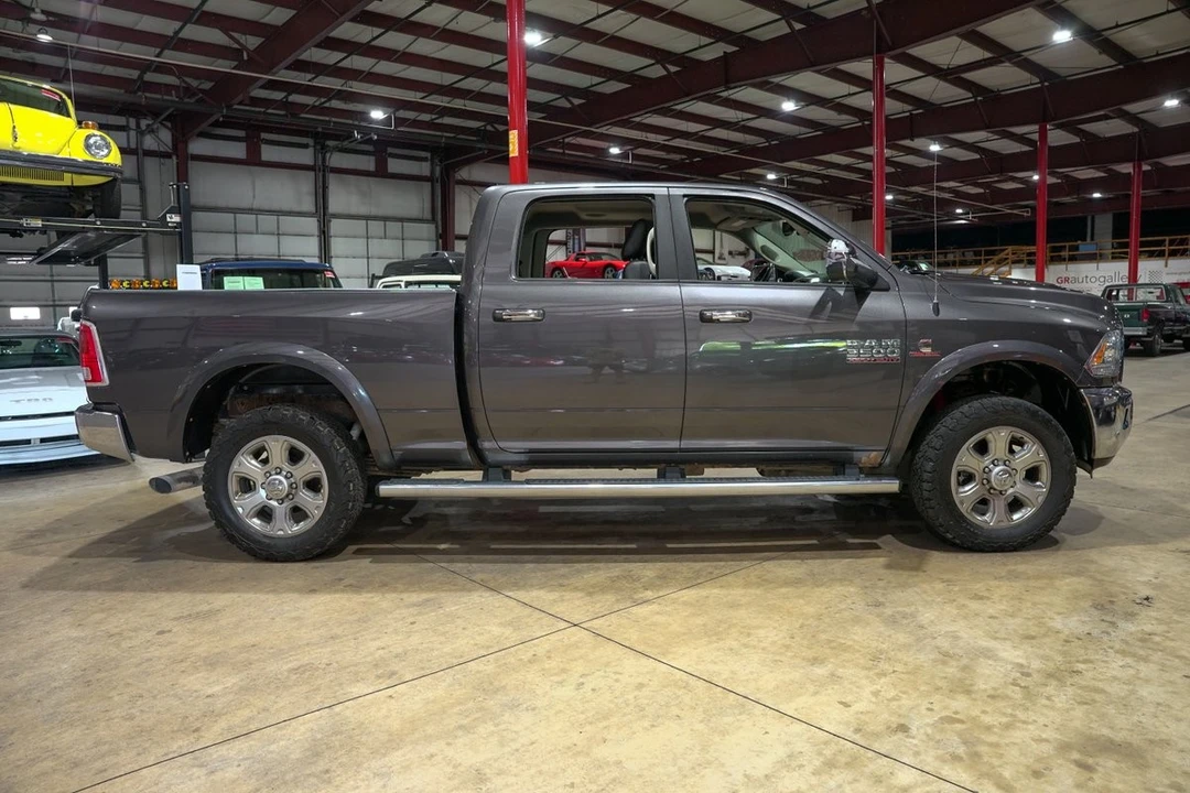 2016 Ram 3500 - Image 9 of 31