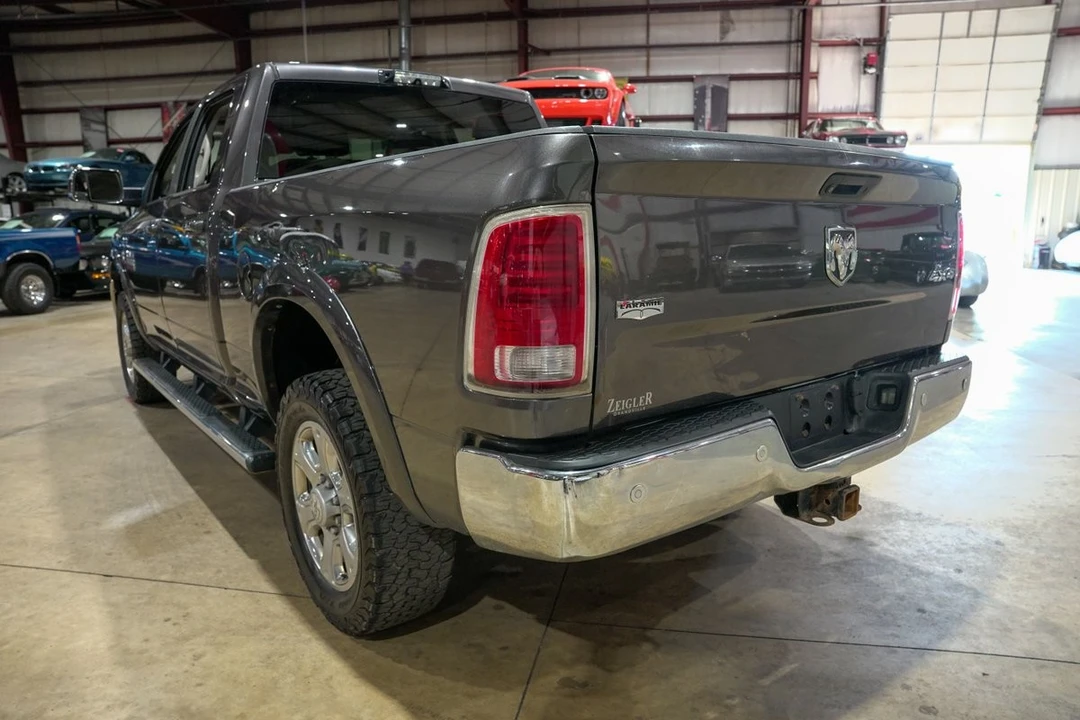 2016 Ram 3500 - Image 5 of 31