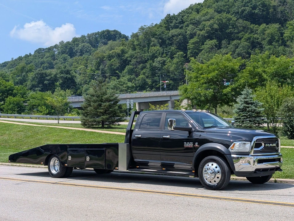 2016 Ram 4500 & 5500 - Image 2 of 31