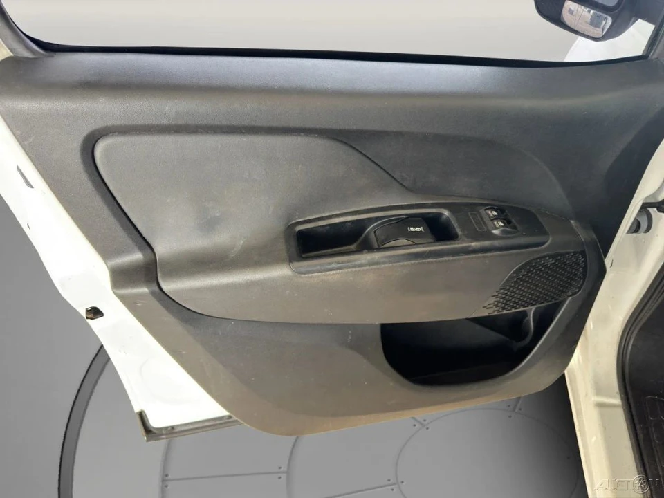 2016 Ram ProMaster - Image 13 of 21