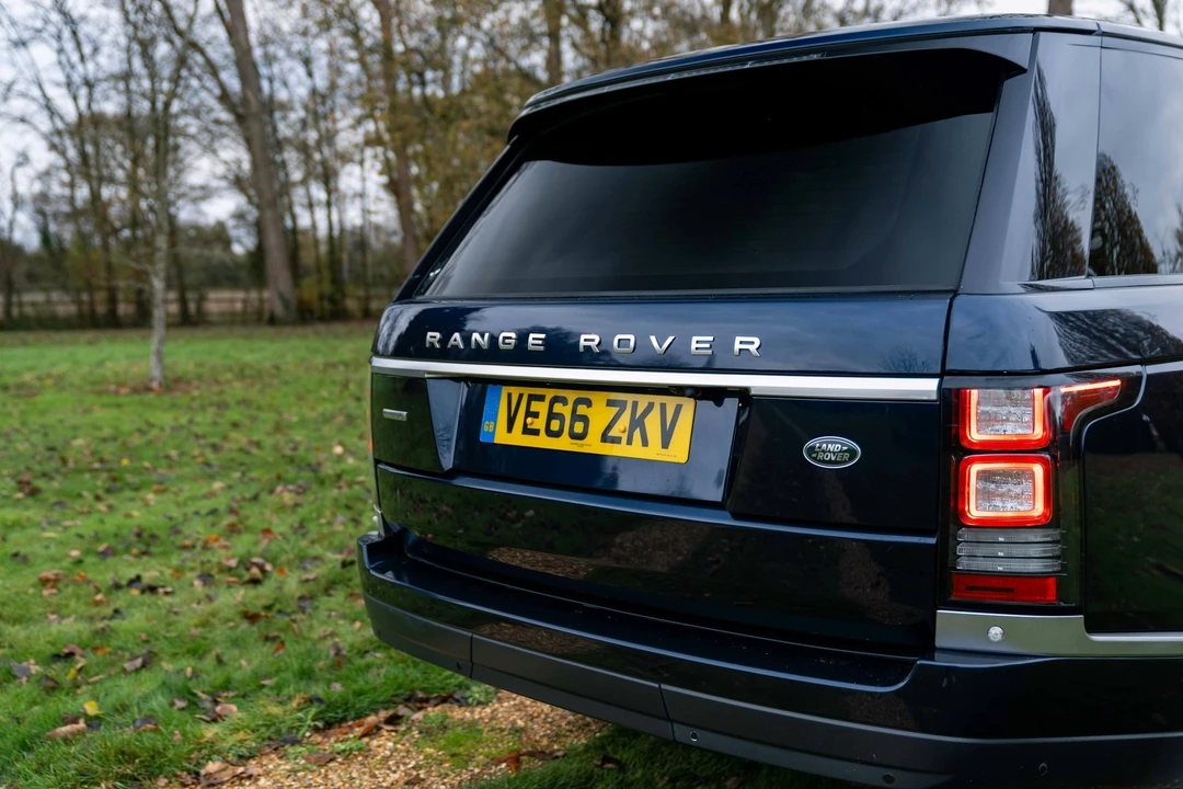2016 Land Rover Range Rover L405 - Image 11 of 21