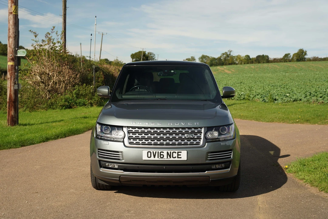 2016 Land Rover Range Rover L405 - Image 11 of 31