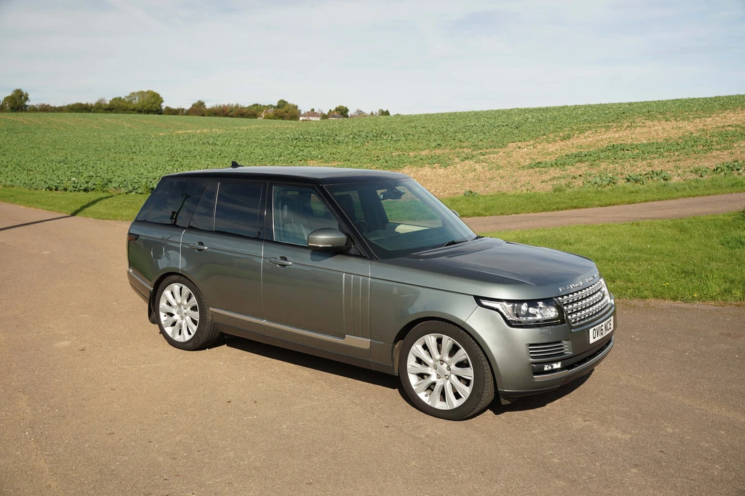 2016 Land Rover Range Rover L405 - Image 12 of 31