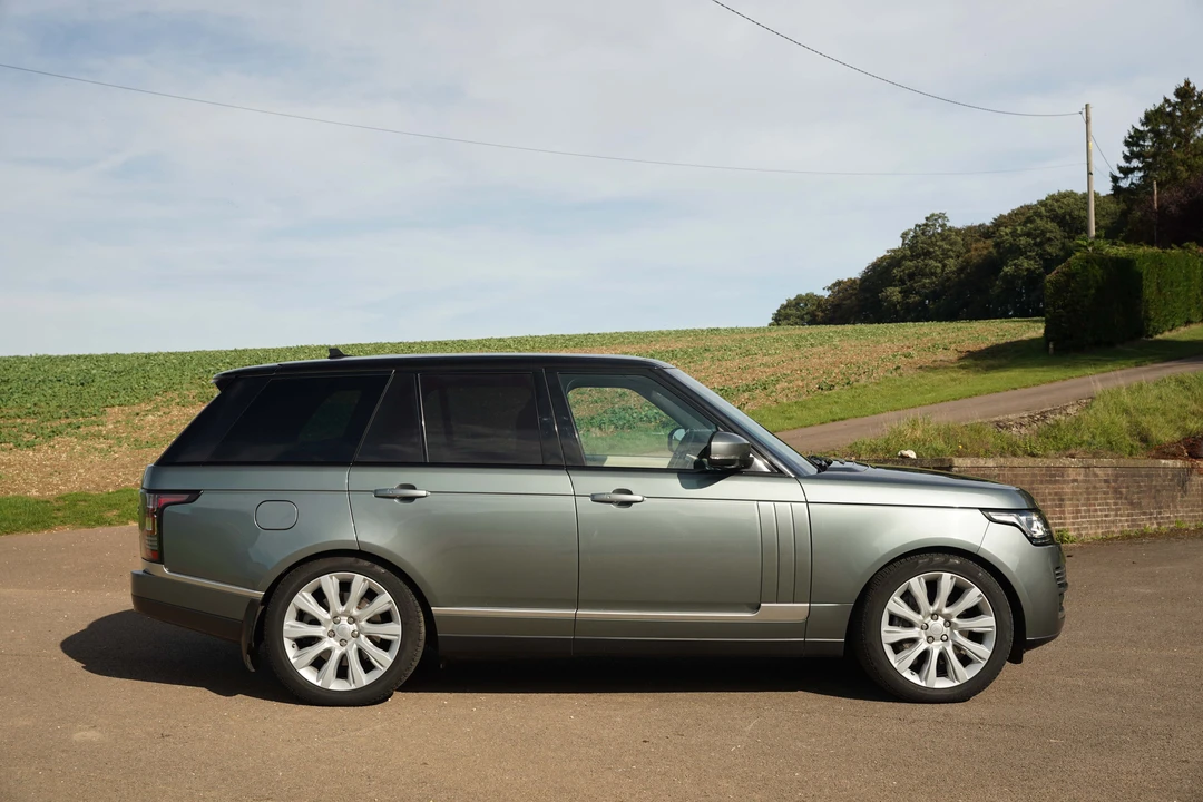 2016 Land Rover Range Rover L405 - Image 5 of 31