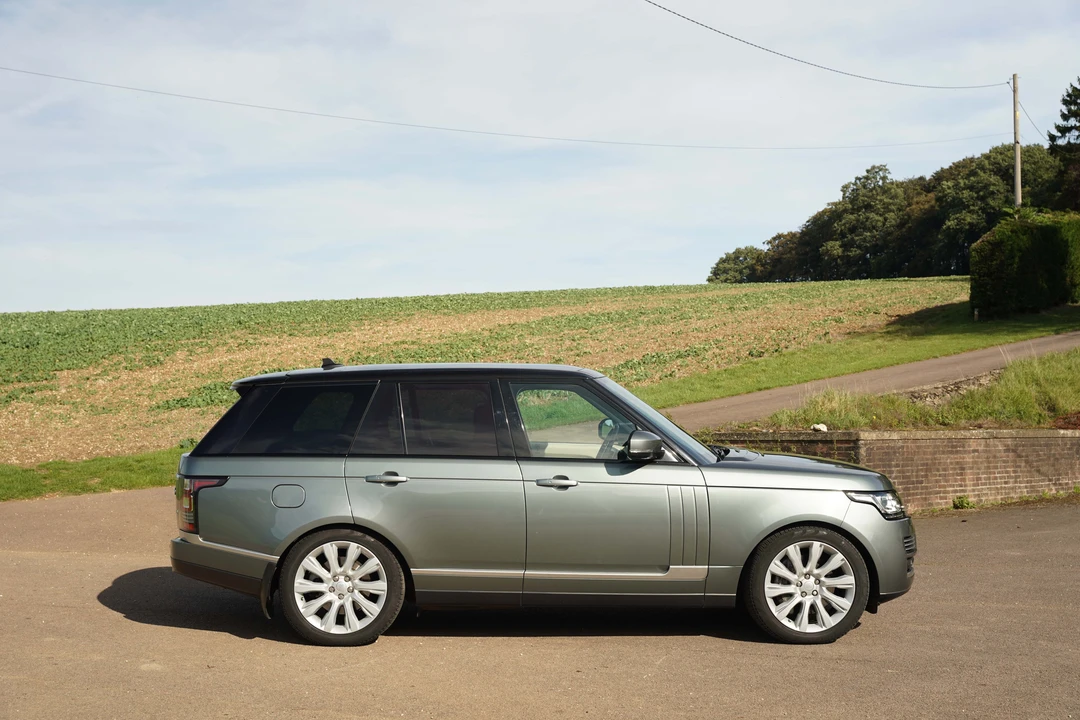 2016 Land Rover Range Rover L405 - Image 13 of 31