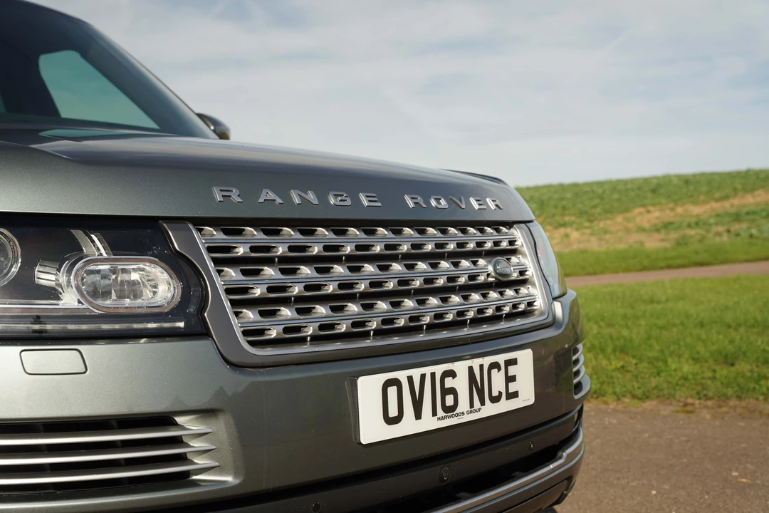 2016 Land Rover Range Rover L405 - Image 24 of 31