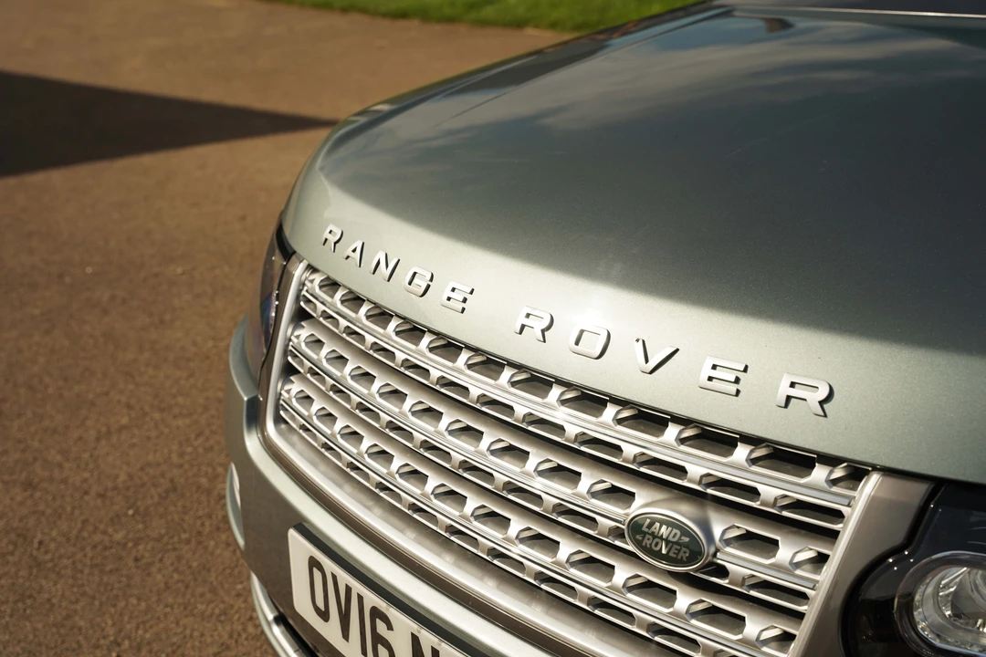 2016 Land Rover Range Rover L405 - Image 25 of 31