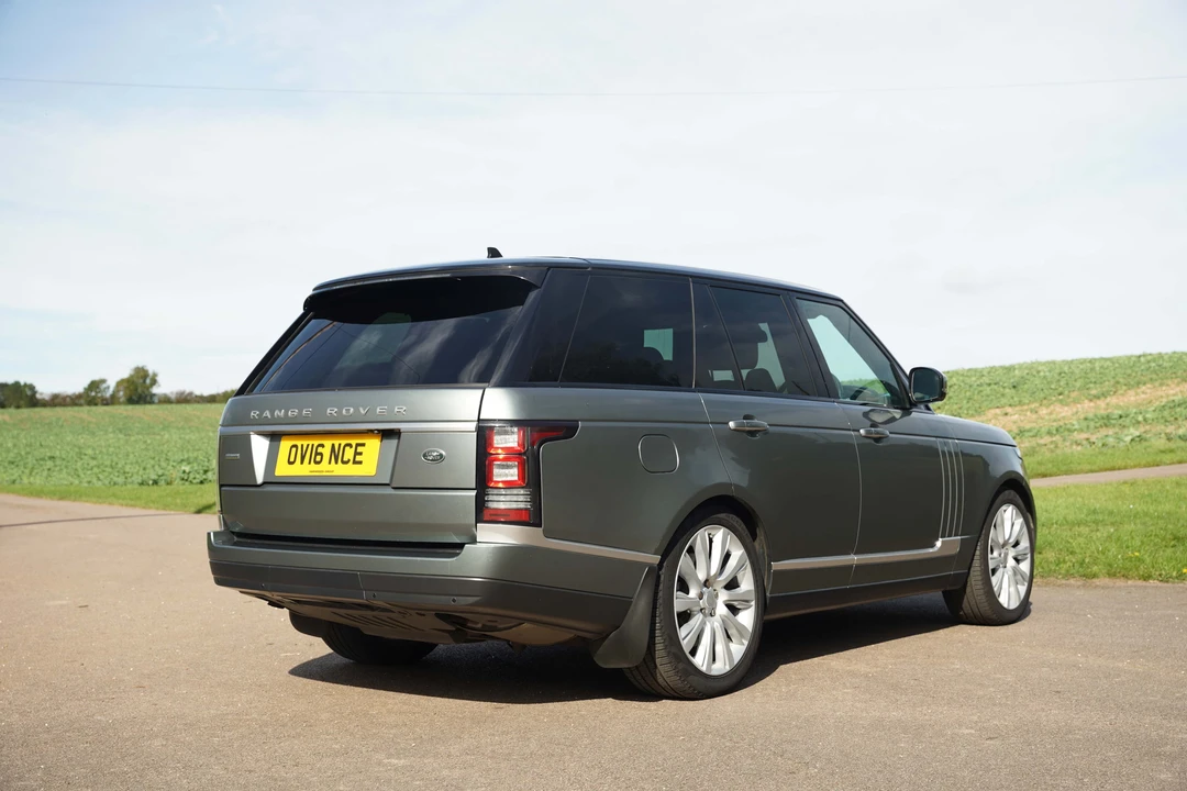 2016 Land Rover Range Rover L405 - Image 6 of 31
