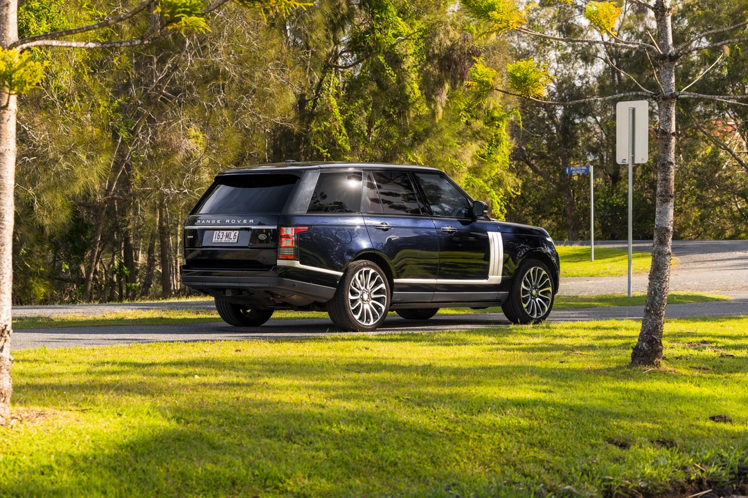 2016 Land Rover Range Rover L405 - Image 17 of 31