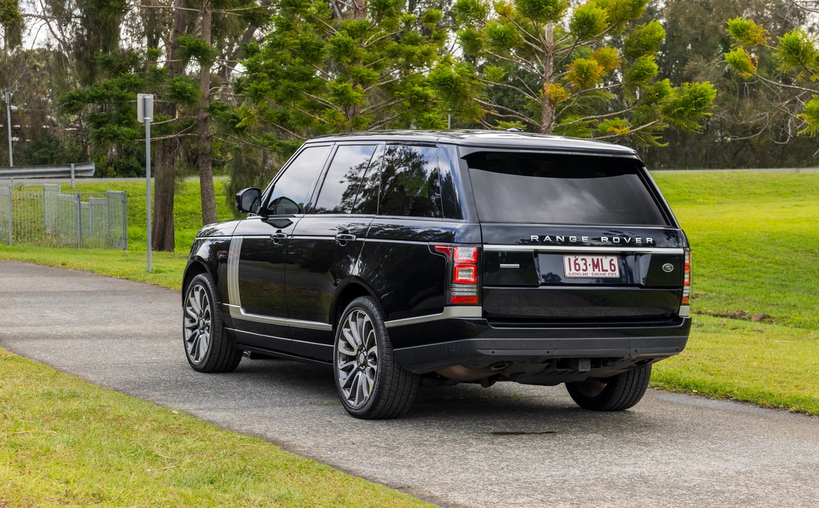 2016 Land Rover Range Rover L405 - Image 13 of 31
