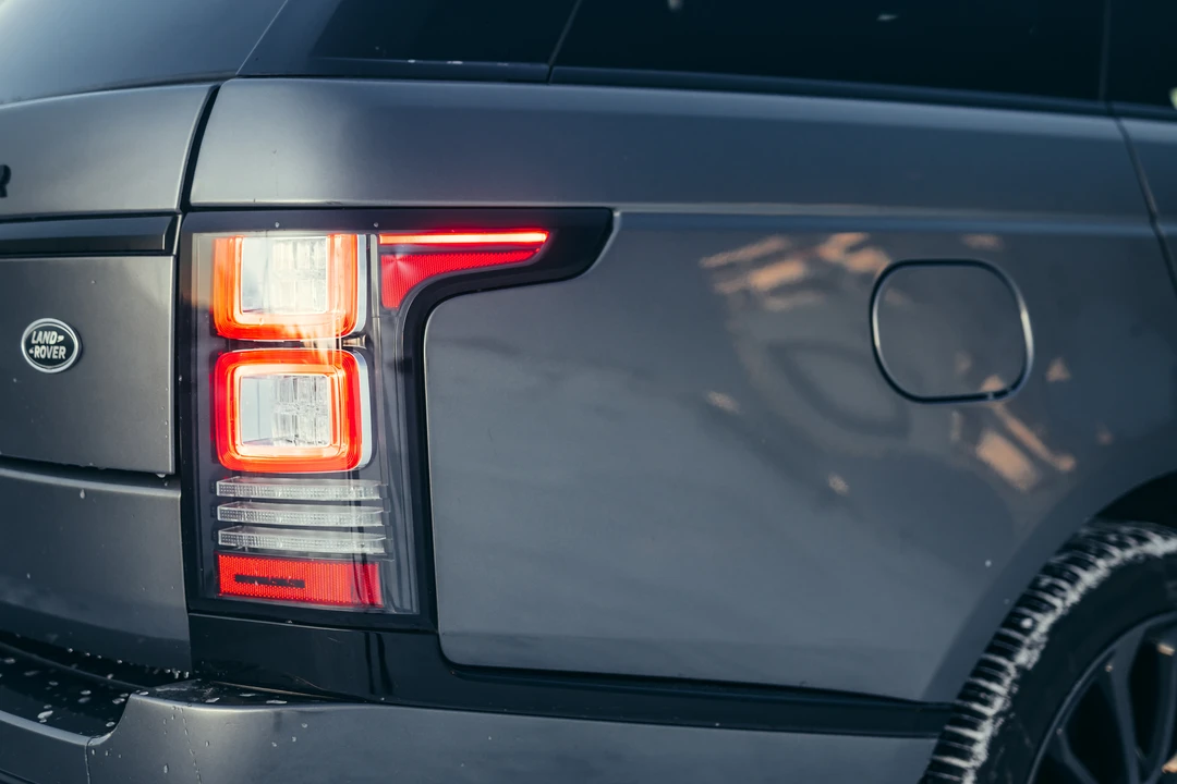 2016 Land Rover Range Rover L405 - Image 25 of 31