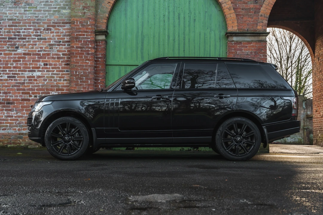 2016 Land Rover Range Rover L405 - Image 13 of 31
