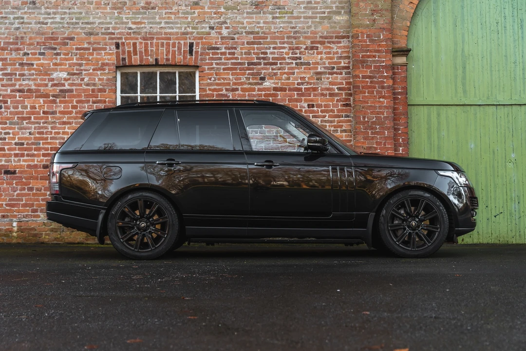 2016 Land Rover Range Rover L405 - Image 17 of 31