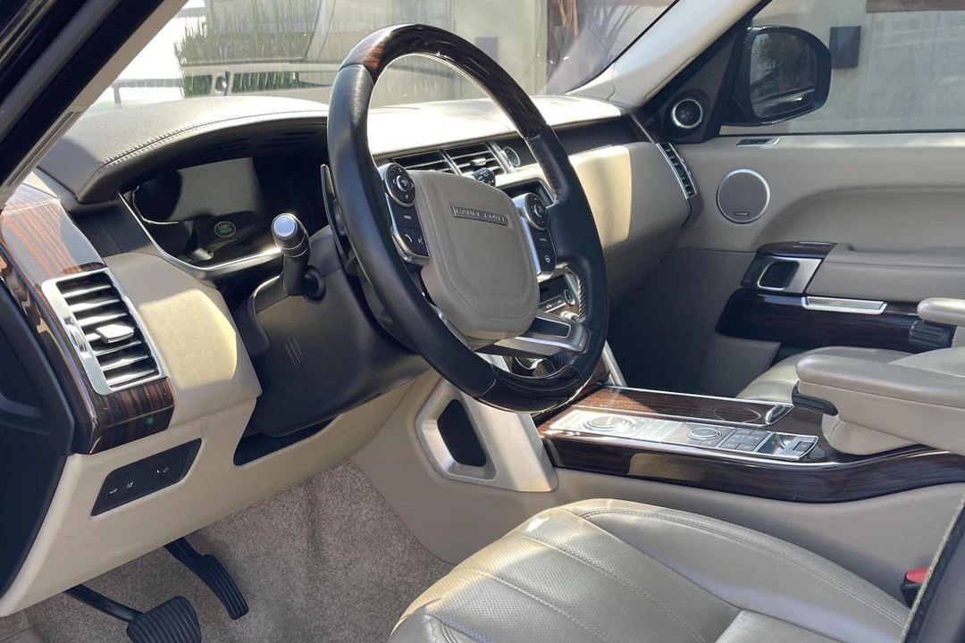 2016 Land Rover Range Rover L405 - Image 24 of 31