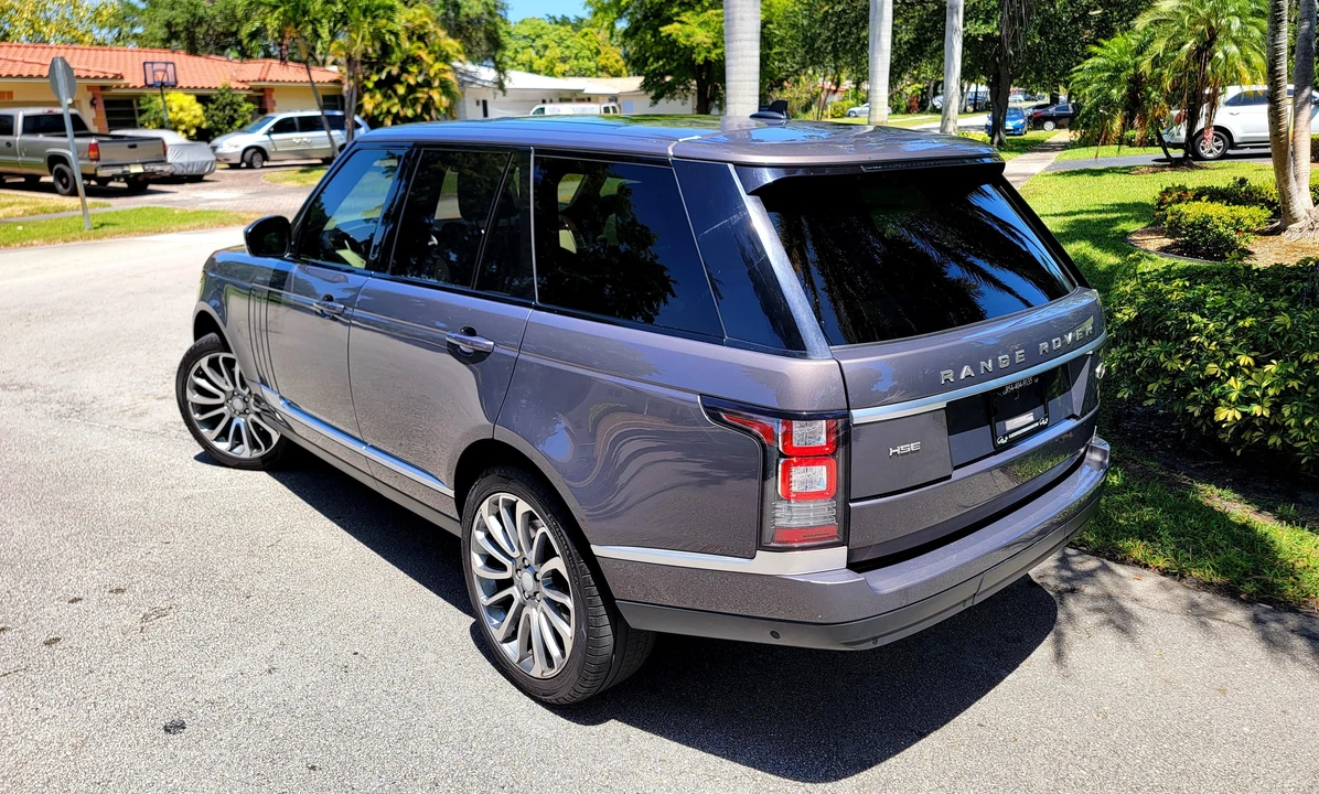 2016 Land Rover Range Rover L405 - Image 12 of 31