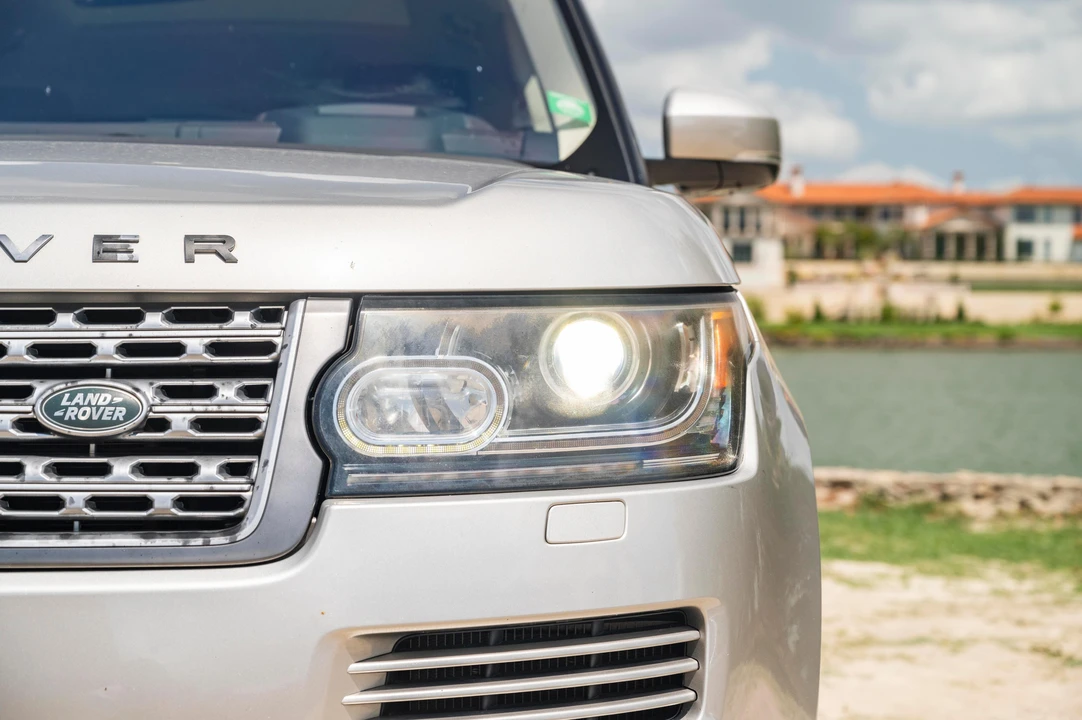 2016 Land Rover Range Rover L405 - Image 24 of 31