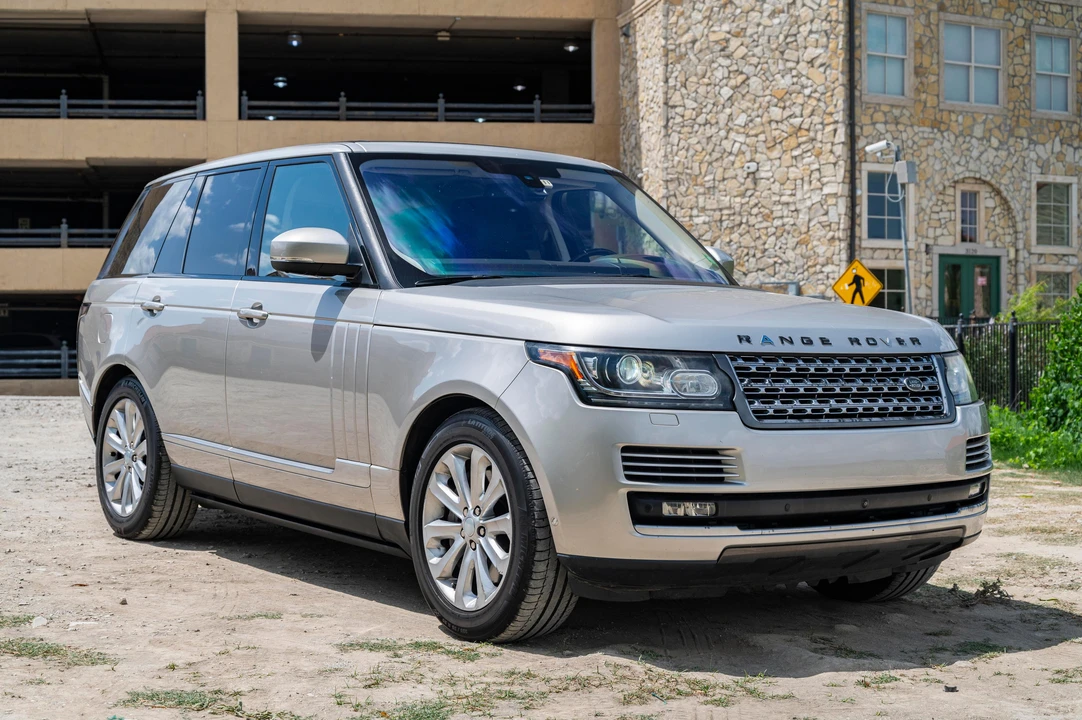 2016 Land Rover Range Rover L405 - Image 17 of 31