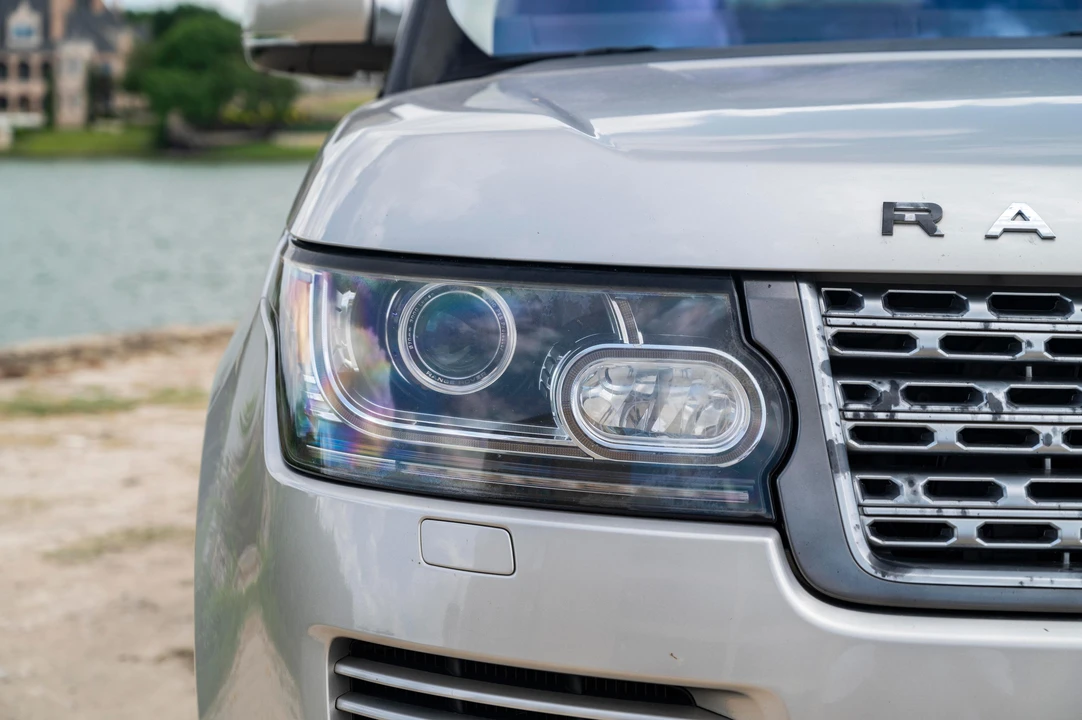 2016 Land Rover Range Rover L405 - Image 18 of 31