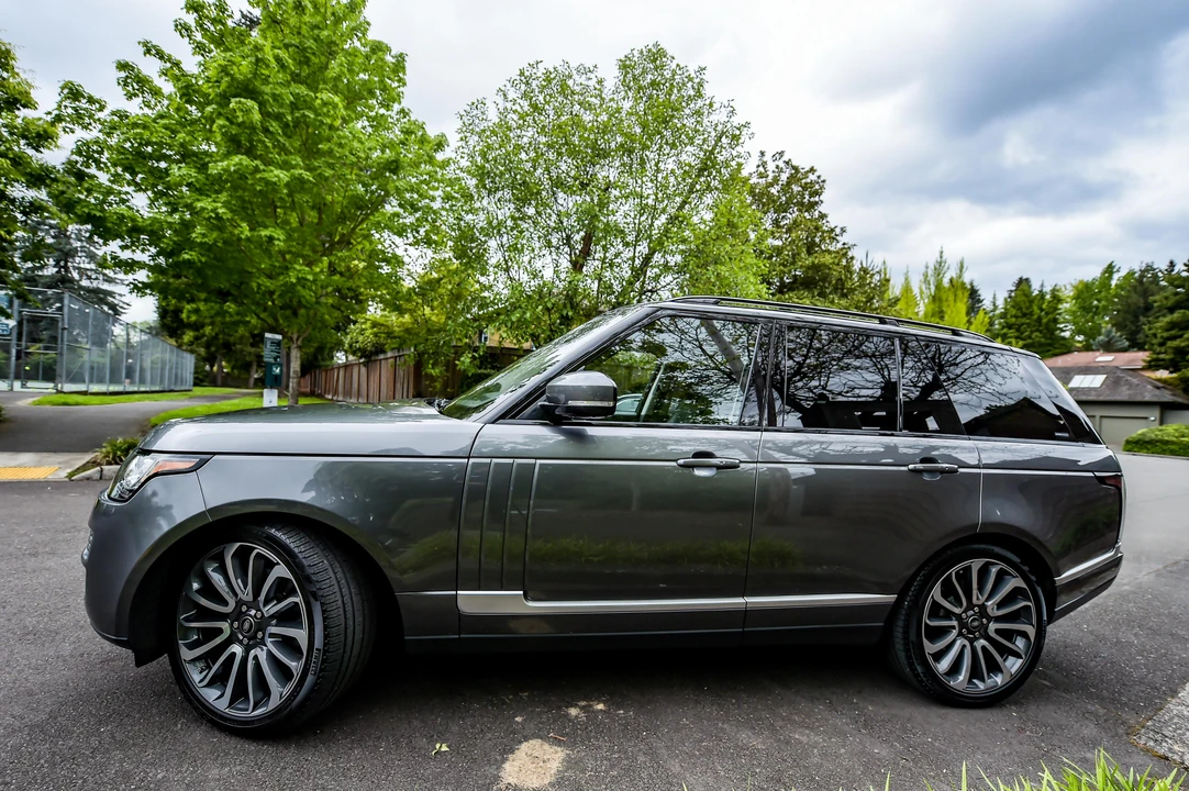 2016 Land Rover Range Rover L405 - Image 11 of 31