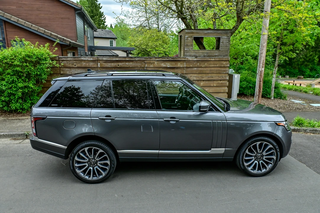 2016 Land Rover Range Rover L405 - Image 17 of 31