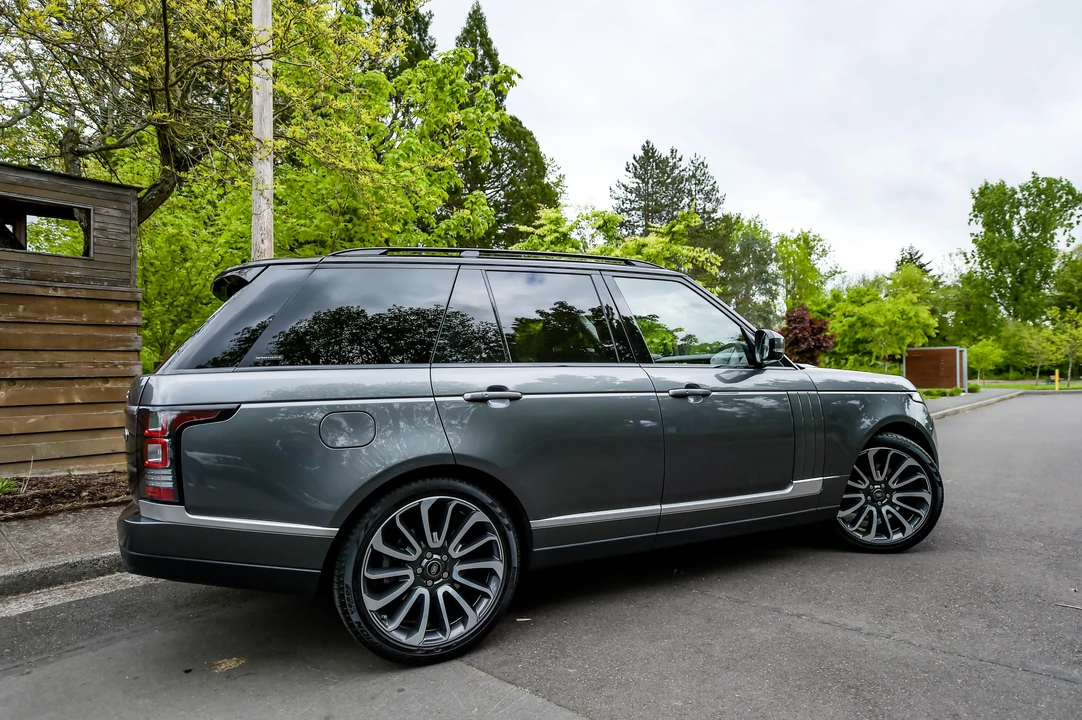 2016 Land Rover Range Rover L405 - Image 16 of 31