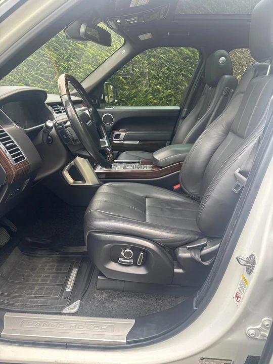 2016 Land Rover Range Rover L405 - Image 24 of 31
