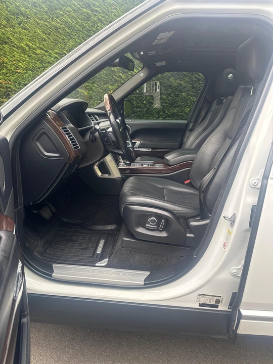2016 Land Rover Range Rover L405 - Image 23 of 31
