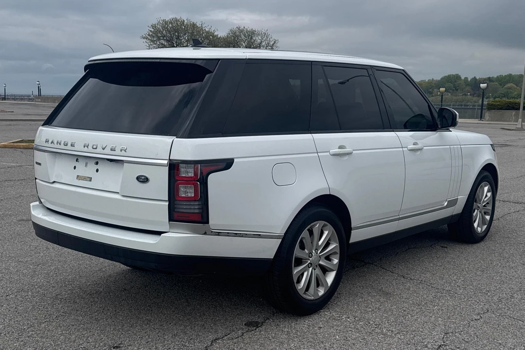 2016 Land Rover Range Rover L405 - Image 4 of 31