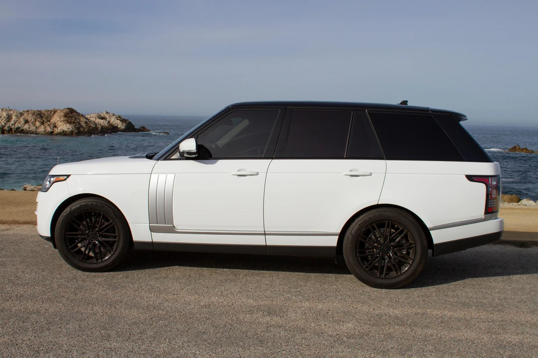 2016 Land Rover Range Rover L405 - Image 12 of 31