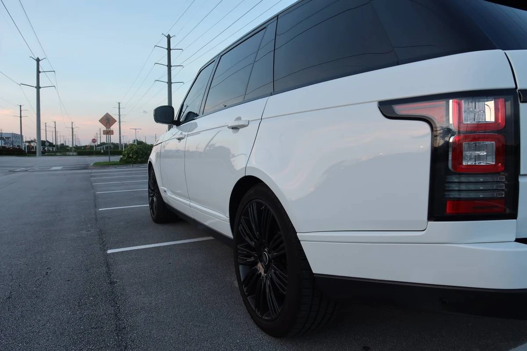 2016 Land Rover Range Rover L405 - Image 18 of 24