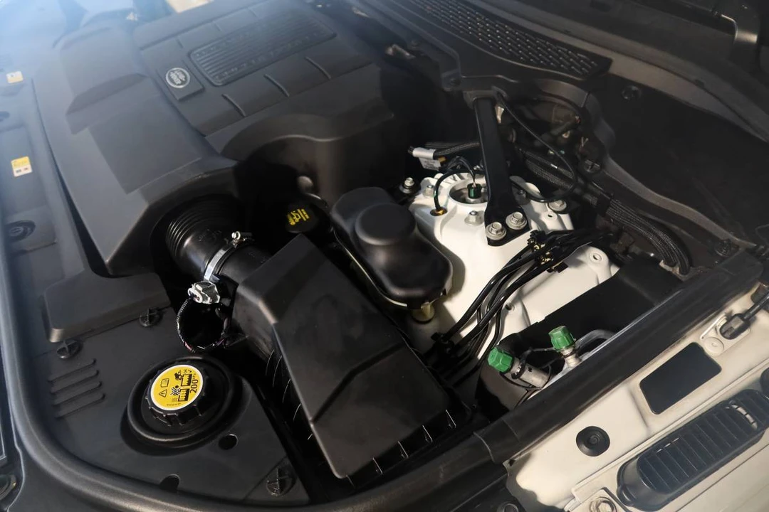 2016 Land Rover Range Rover L405 - Image 4 of 24