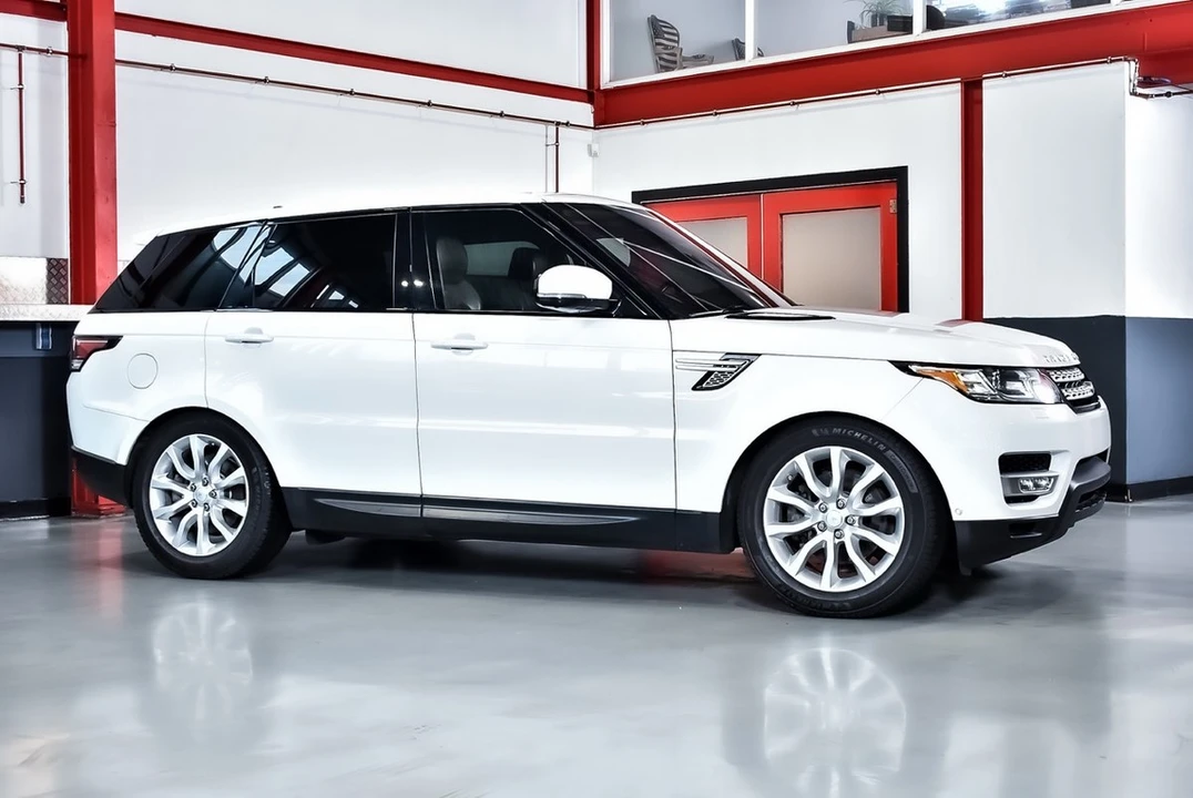 2016 Land Rover Range Rover L405 - Image 15 of 30