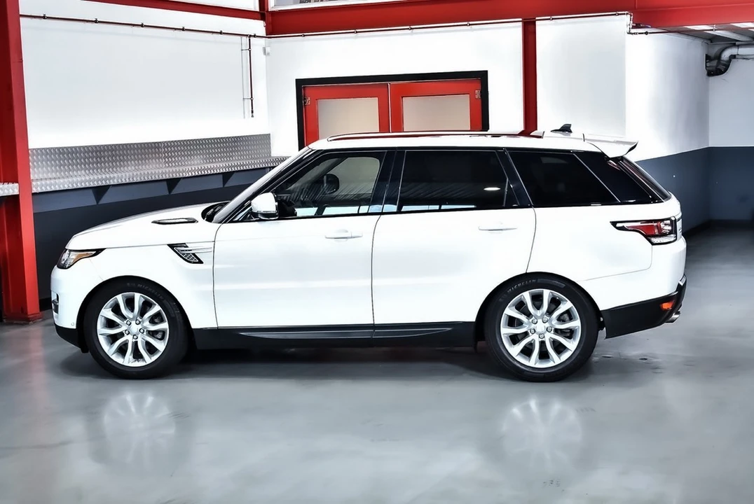 2016 Land Rover Range Rover L405 - Image 25 of 30
