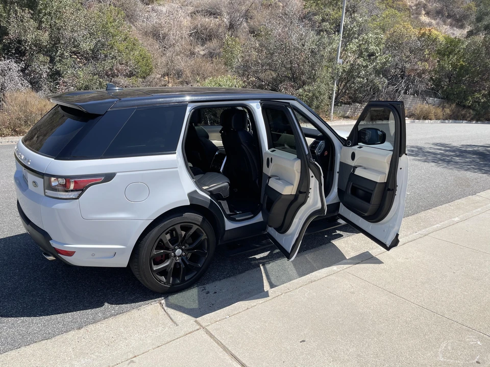 2016 Land Rover Range Rover Sport L494 - Image 18 of 31