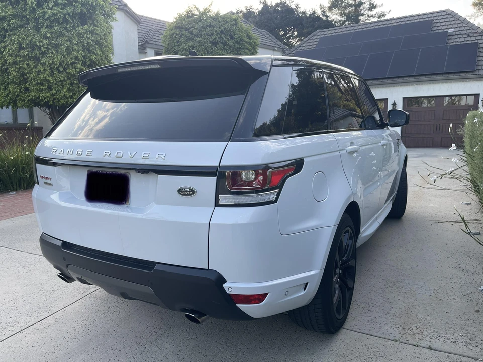 2016 Land Rover Range Rover Sport L494 - Image 11 of 31