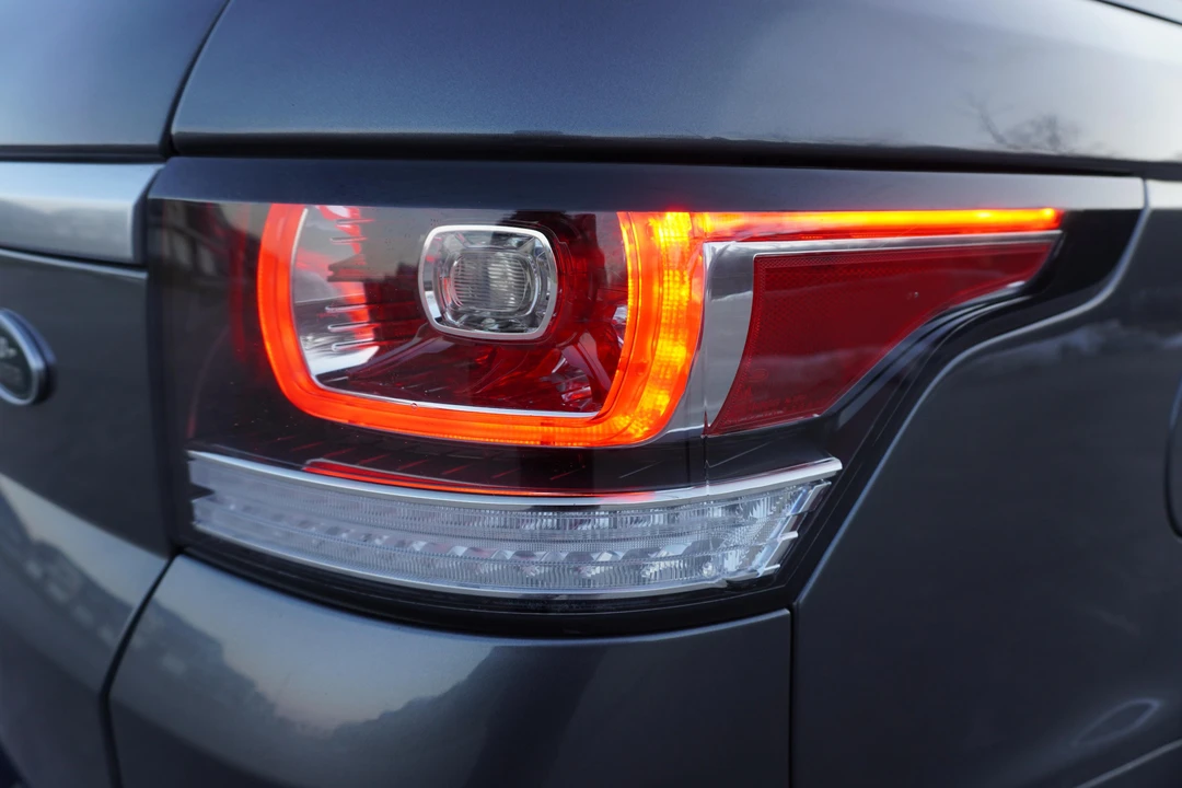 2016 Land Rover Range Rover Sport L494 - Image 25 of 31