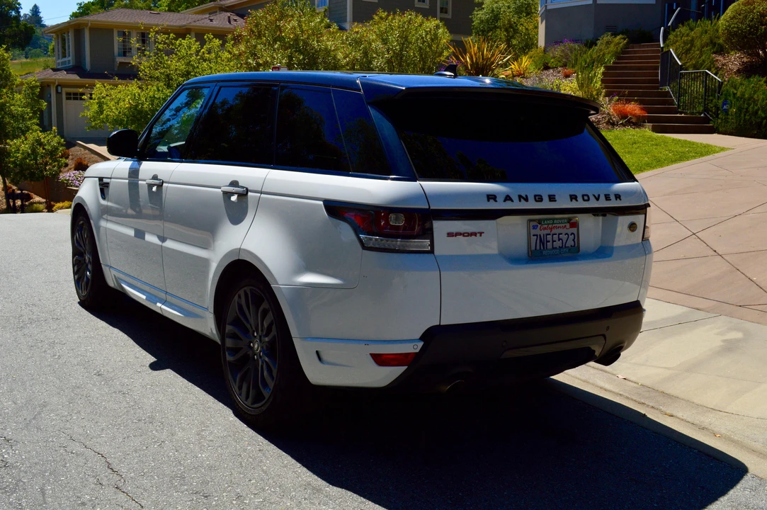 2016 Land Rover Range Rover Sport L494 - Image 13 of 31
