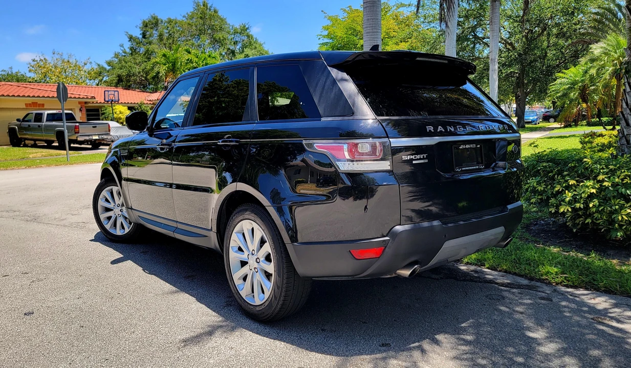 2016 Land Rover Range Rover Sport L494 - Image 16 of 31
